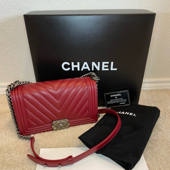 Chanel Boy Chevron Medium - Picture 2 of 12